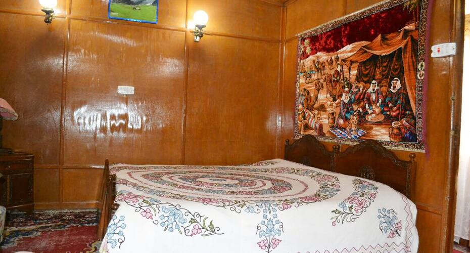 New Melbourne Houseboat, Srinagar 5